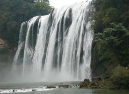 中国最美乡村---安吉峡谷第一漂  藏龙百瀑  浙北大峡谷 竹博园特价二日游